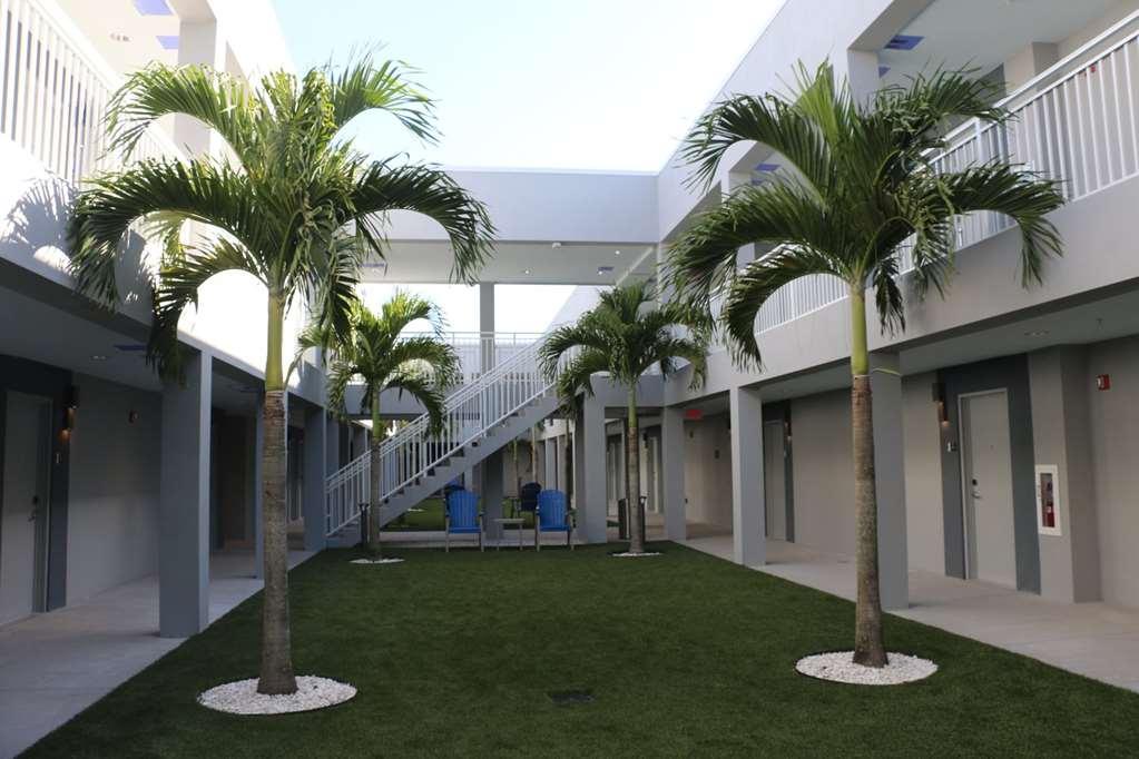 Star Suites - A Vero Beach Hotel Exterior foto
